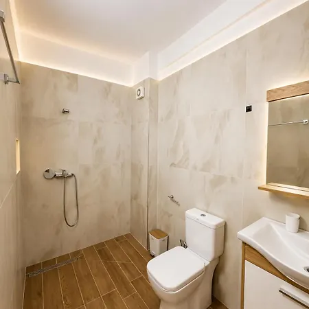 Sharri Hotel *
